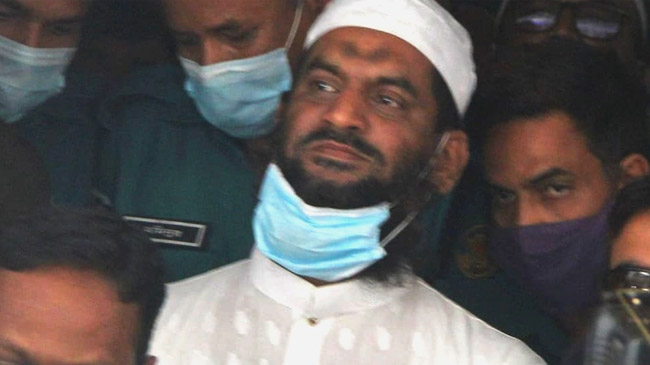 হেফাজতের লাগামে টান